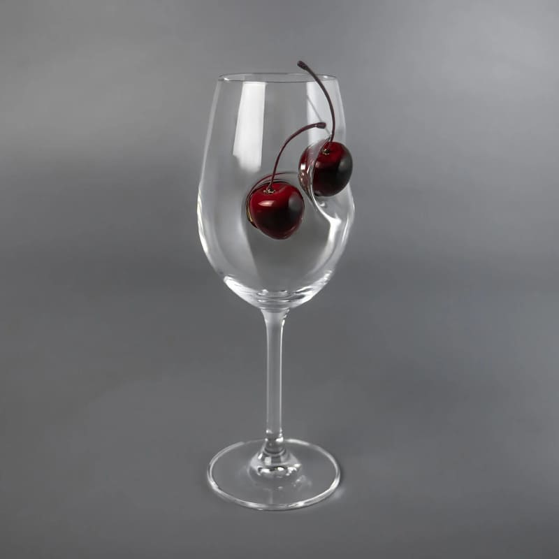 Подарунковий набір келихів для вина з вишнею – символ смаку та елегантності Подарунковий набір келихів для вина з вишнею – символ смаку та елегантності